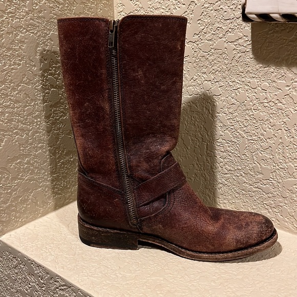 Frye boots size 7 women’s worn once, too big for my daughter so selling - Picture 6 of 10